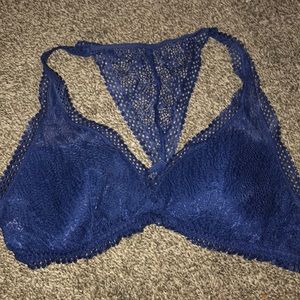 Victoria Secret Blue Bralette sz M (NEVER WORN)